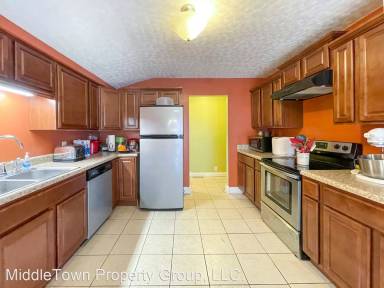 Main picture of 4008 N Lancaster Dr