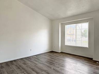 Main picture of 1730 W Irie Ln