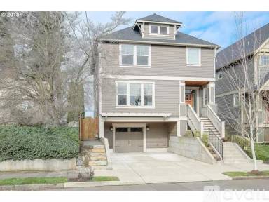 Main picture of 633 N Winchell St