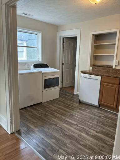 Main picture of 499 Locust Ave