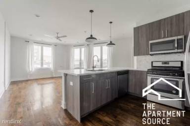 Main picture of 4428 N Sheridan Rd