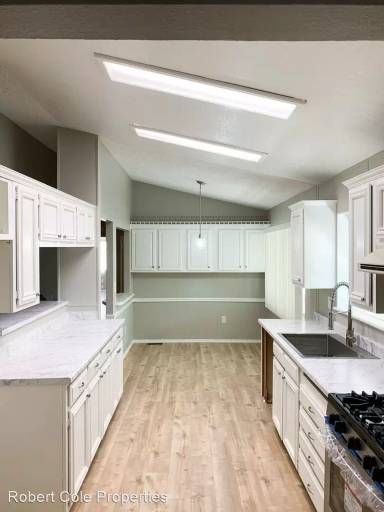Main picture of 38078 Calle Quedo