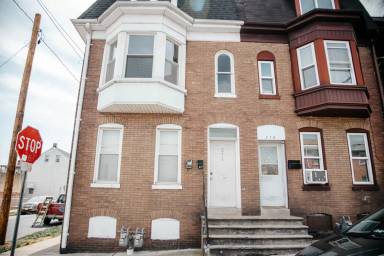 Main picture of 274 Jefferson Ave