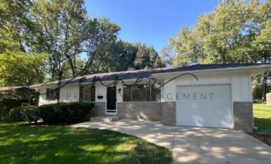 Main picture of 202 SW Yost Ave
