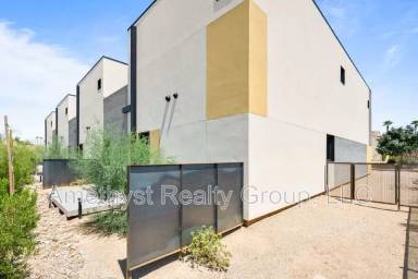 Main picture of 1740 E Ocotillo Rd