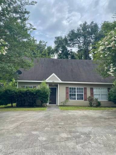 Main picture of 904 Stage Rd
