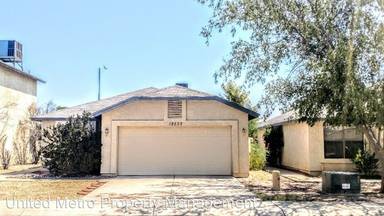 Main picture of 18237 N 87th Dr