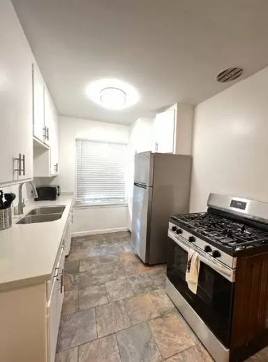 Main picture of 12021 Louise Ave