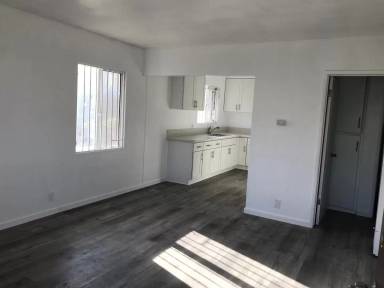 Main picture of 3850-3856 Clinton St