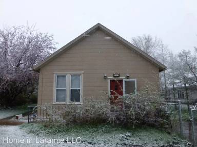 Main picture of 464 N 4th St