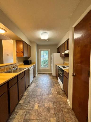 Main picture of 255 Bayberry Ct