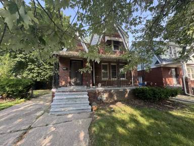 Main picture of 15016 Cruse St