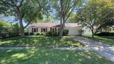 Main picture of 2113 Arapahoe Dr