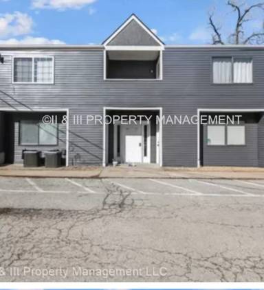 Main picture of 1505 W 25th Ct