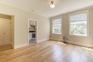 Main picture of 945 Larkin St