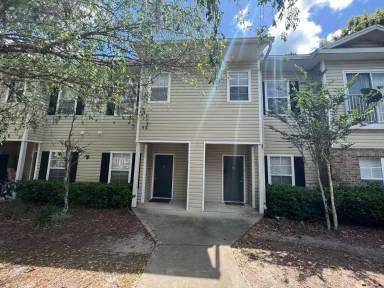 Main picture of 4493 NW 49th St