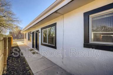 Main picture of 940 S Arcadia St