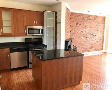 Main picture of 1711 4th St NW