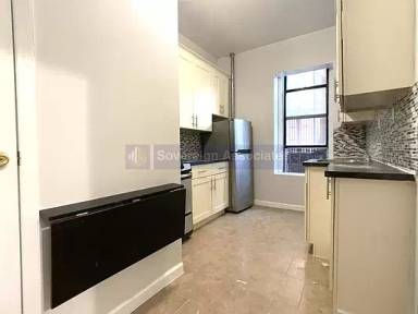 Main picture of 570 W 156th St