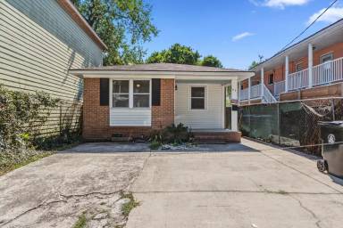 Main picture of 41 Rose Ln