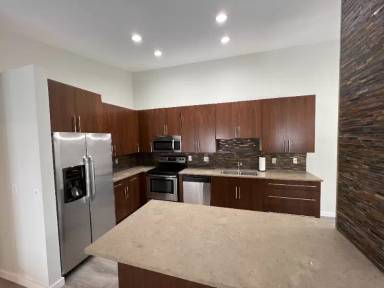 Main picture of 3821 Laurel Ct