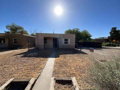 Main picture of 1200 Princeton Dr NE