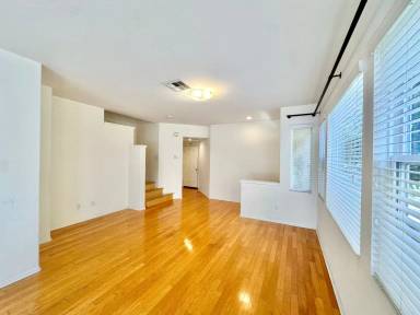 Main picture of 10422 Scripps Poway Pkwy