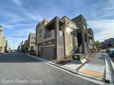 Main picture of 11257 Rainbow Peak Ave