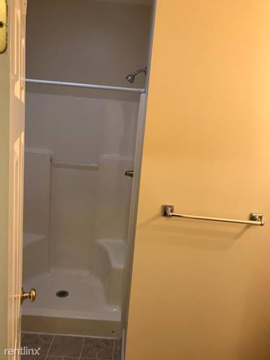 Main picture of 17 Academy St