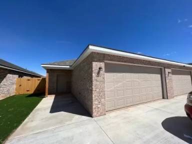 Main picture of 5502 Itasca St