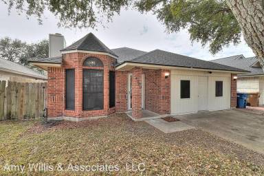 Main picture of 4205 Holly Ridge Dr