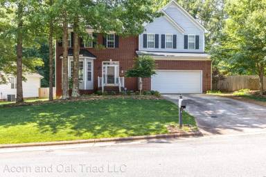 Main picture of 8 Holly Springs Ln