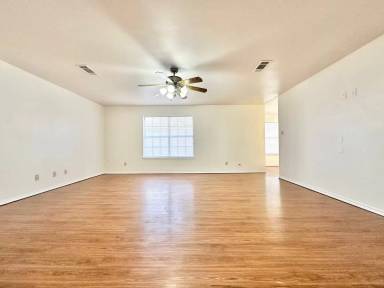 Main picture of 8869 Liberty Rd