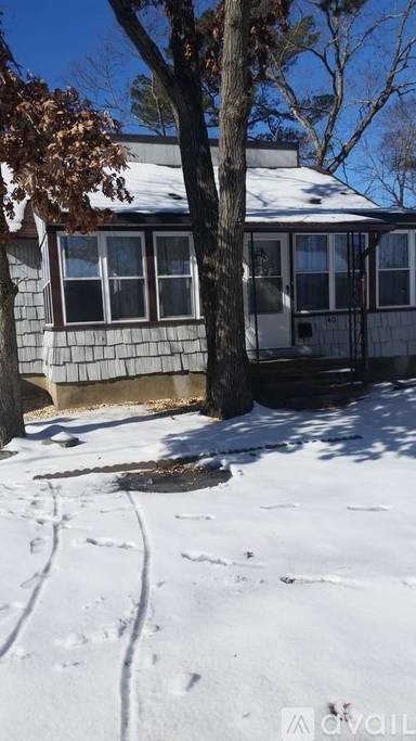 Main picture of 40 Red Wing Ave