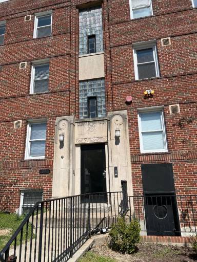 Main picture of 1380 Bryant St NE