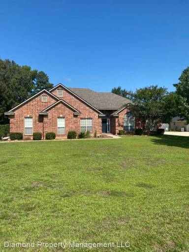 Main picture of 2525 Bloomfield Ln