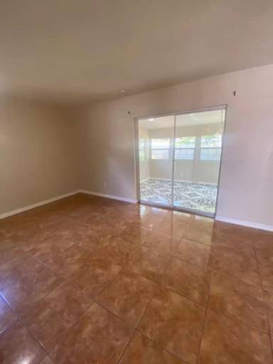 Main picture of 1771 Oasis Ave