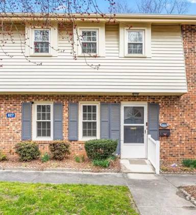 Main picture of 627 W Front St