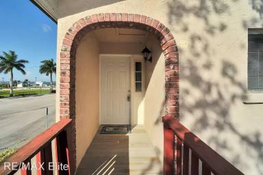 Main picture of 5020 N Highway 1