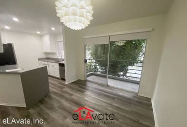 Main picture of 14625 Dickens St