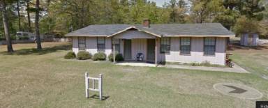 Main picture of 130 Pond Dr