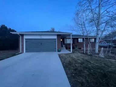 Main picture of 528 Graefe Ave