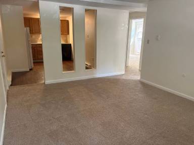 Main picture of 1 High Ridge Dr
