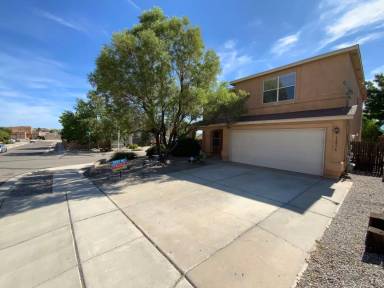 Main picture of 10916 Tanzanite Dr NW