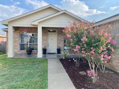 Main picture of 700 White Hawk Trl