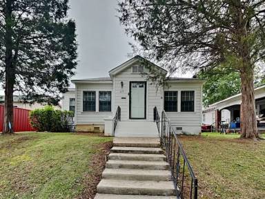 Main picture of 1317 5th Ave N