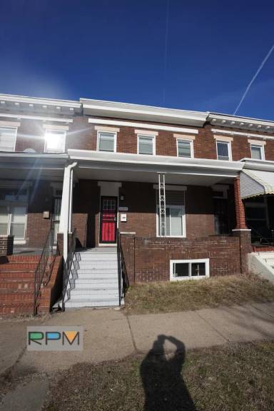 Main picture of 1204 Bonaparte Ave