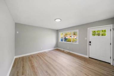 Main picture of 728 Blackhawk Dr