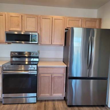 Main picture of 716 Earth Cir