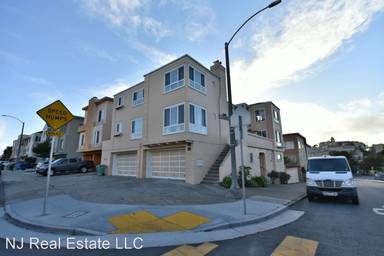 Main picture of 1 Vega St